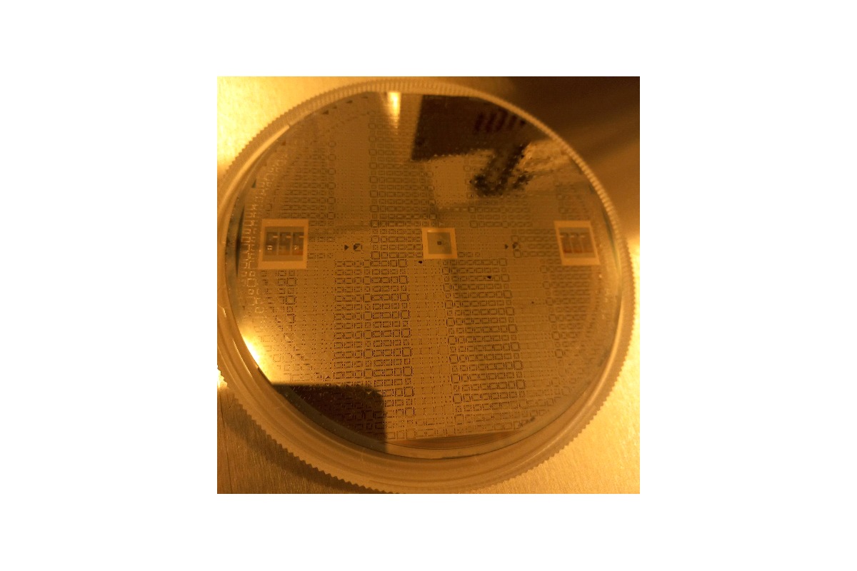 Piezoelectric acoustic device
